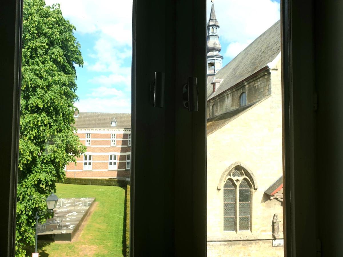 Het Begijnhof Tongeren Center Lägenhet Exteriör bild